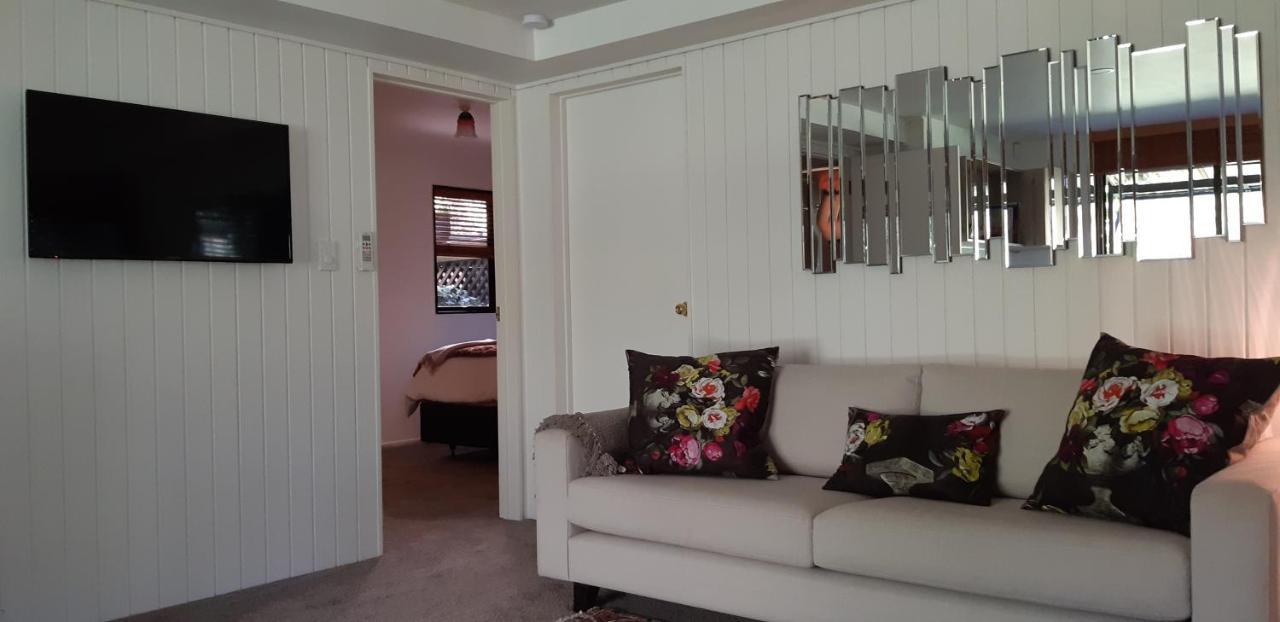 Sequoia Steps Bed and Breakfast New Plymouth Buitenkant foto